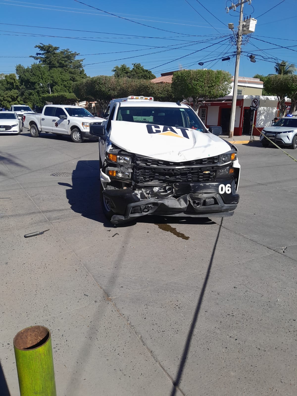 Se registra choque en la colonia Anáhuac en Los Mochis