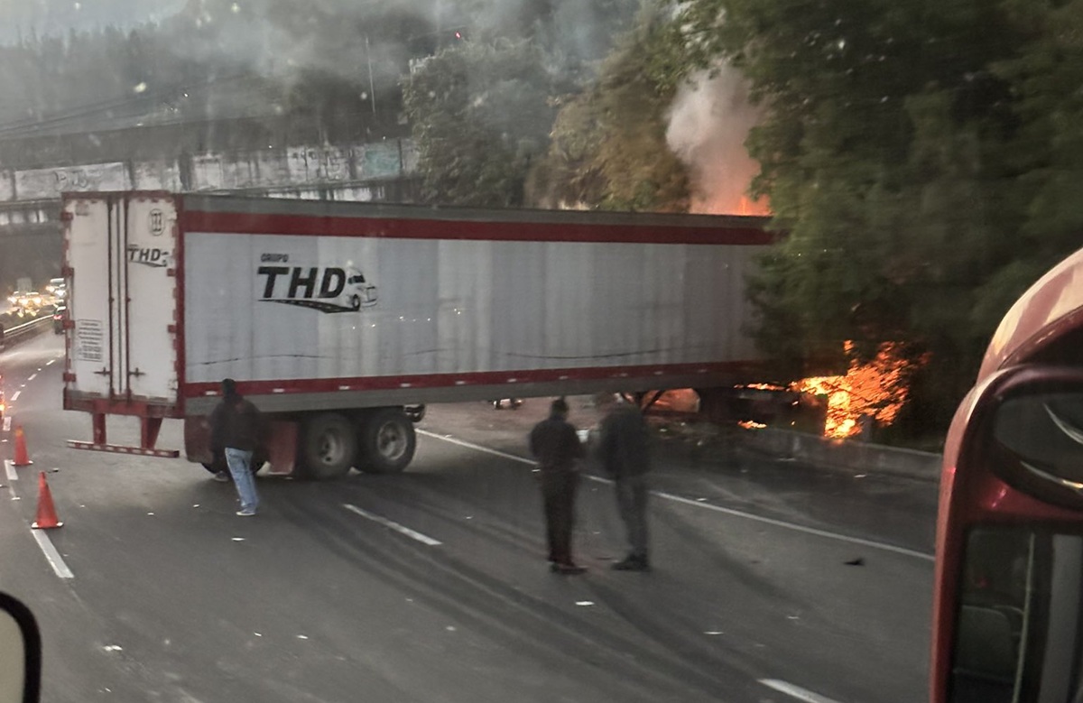 Accidente en la autopista México-Toluca 2