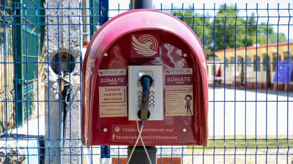 ¡Regresan las cabinas telefónicas! CFE ha instalado cientos de cabinas nuevas en distintos puntos del país