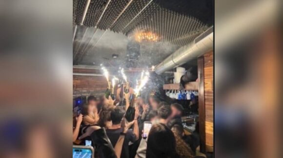 Incendio en Suiza: ¿qué es la espuma insonorizante que provocó la tragedia en Crans-Montana?