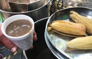 Champurrado y tamales