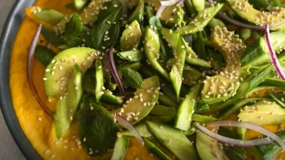 Ensaladas ligeras y nutritivas para retomar hábitos saludables después de las fiestas