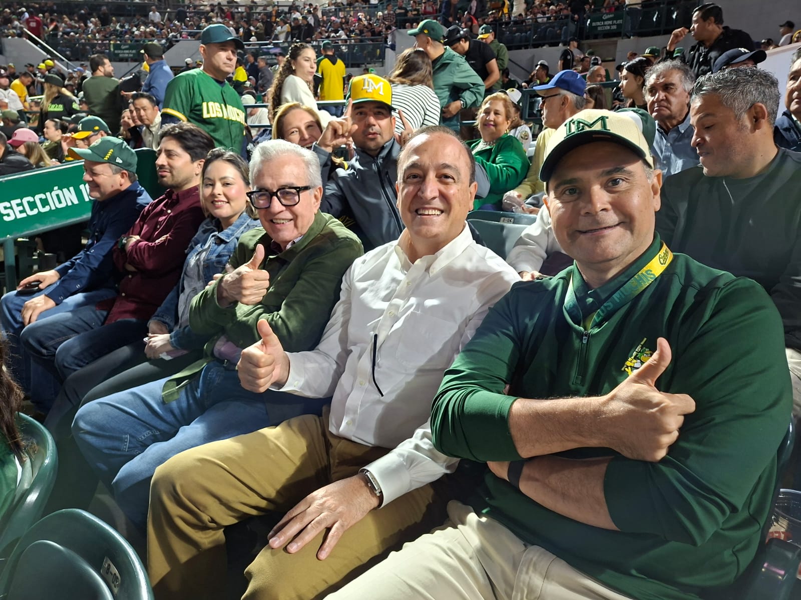 Gobernador Rubén Rocha Moya en juego de LMP en Los Mochis