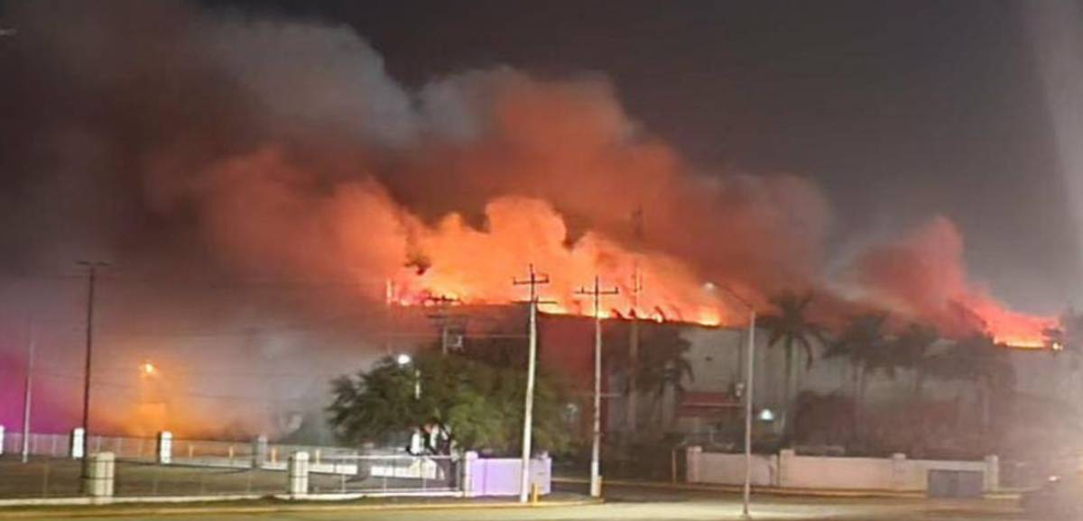 Incendio en maquiladora de Matamoros deja tres bomberos muertos