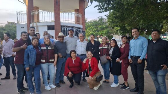 Mazatlecos se congregan en defensa de la soberanía nacional y respaldan a Claudia Sheinbaum en la plazuela Benito Juárez