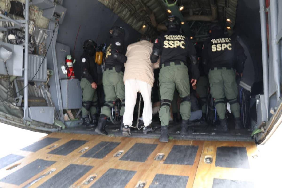 México entrega a Estados Unidos a 37 operadores de grupos criminales