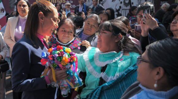Sheinbaum impulsa homenaje histórico a mujeres indígenas en Paseo de la Reforma, en CDMX
