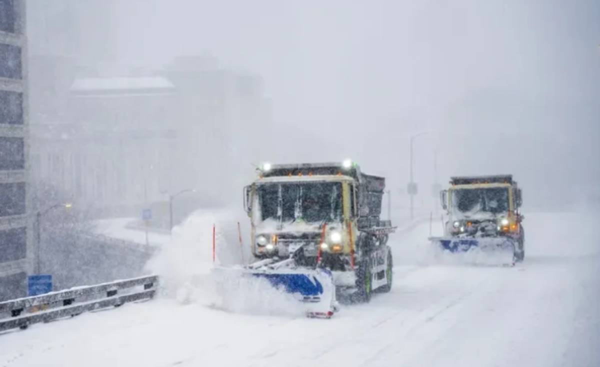 Tormenta invernal en Estados Unidos deja 25 muertos y 750 mil apagones