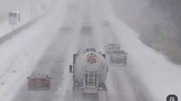 Tormenta invernal histórica paraliza Estados Unidos, hay cortes de energía y miles de vuelos cancelados