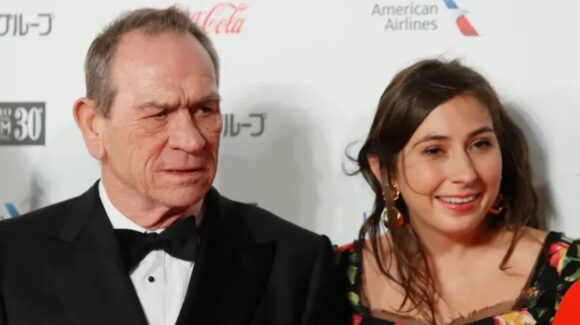Encuentran sin vida a Victoria Jones, hija de Tommy Lee Jones; habría muerto por sobredosis