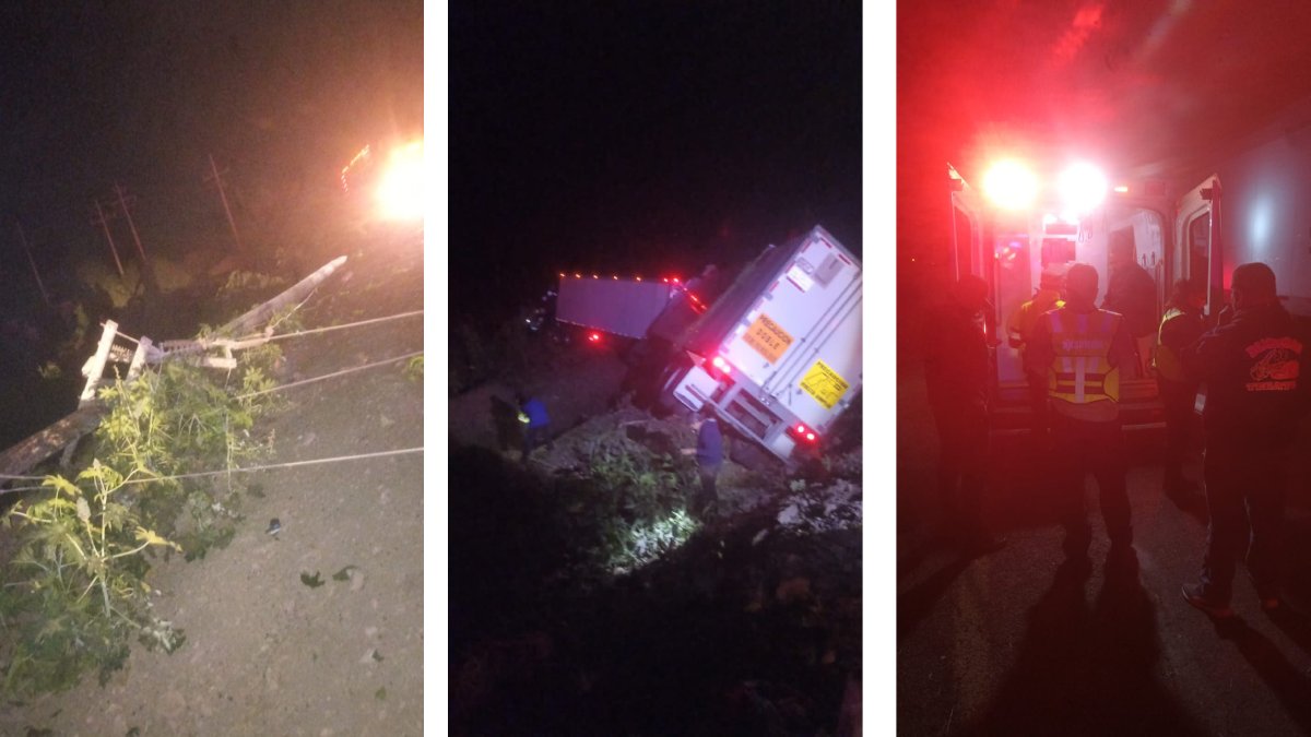 Accidente, tráiler derriba postes de la CFE en la carretera