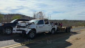 camioneta involucrada en accidente en Guamúchil
