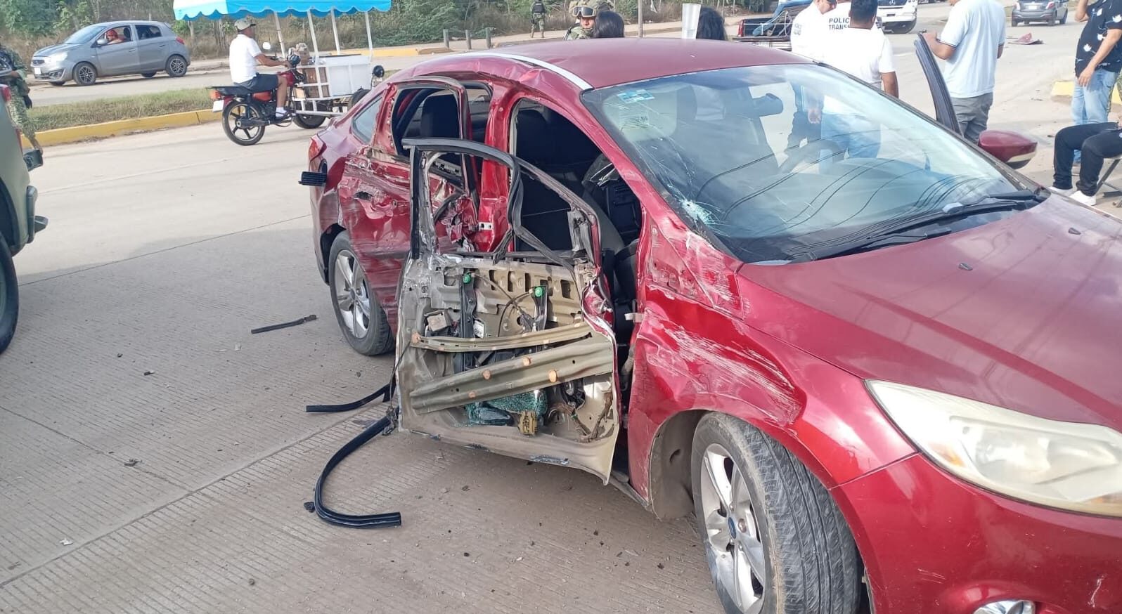 Accidente vial deja dos lesionados en Mazatlán