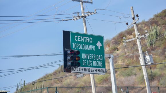 Activan semáforos en cruce vial de Los Mochis; autoridades resaltan que busca reforzar la seguridad y movilidad urbana