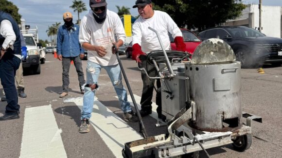 Impulsan en Ahome modernización en el pintado de señalética en avenidas y zonas peatonales de Los Mochis
