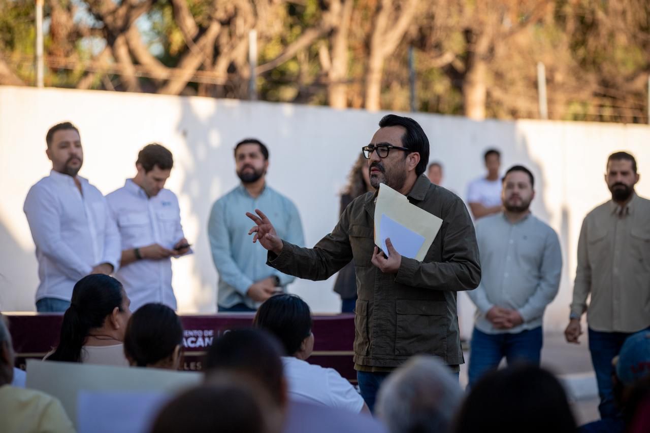 Alcalde de Culiacán entrega obras de impacto social en El Tamarindo.