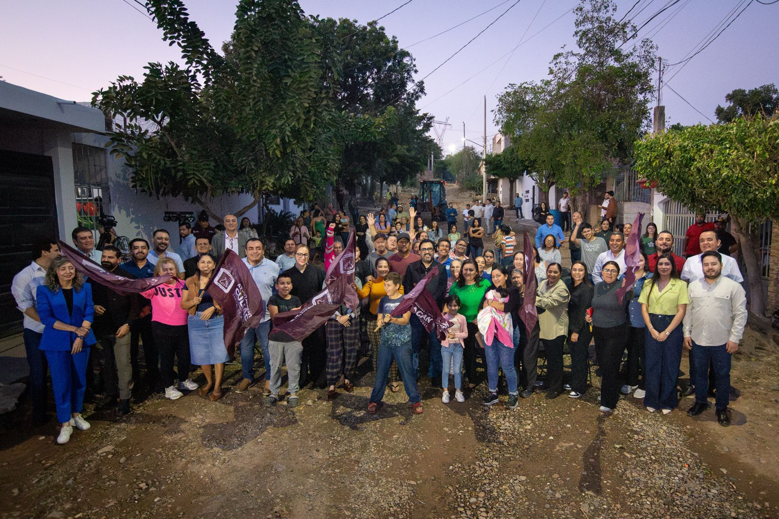 Alcalde de Culiacán inicia pavimentación en colonias 16 de Septiembre y Jesús Valdez Aldama