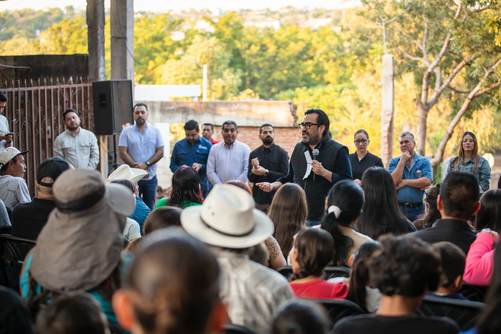 Alcalde de Culiacán inicia pavimentación en colonias 16 de Septiembre y Jesús Valdez Aldama