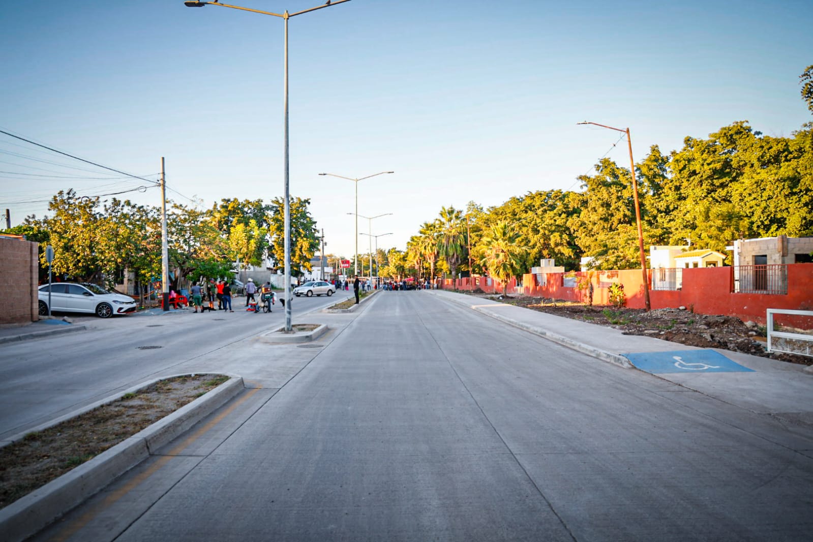 Entregan calle pavimentada en la colonia 21 de Marzo, en Culiacán