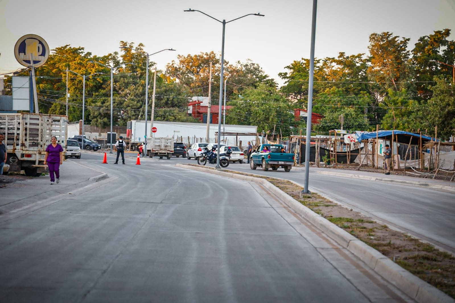 Entregan calle pavimentada en la colonia 21 de Marzo, en Culiacán