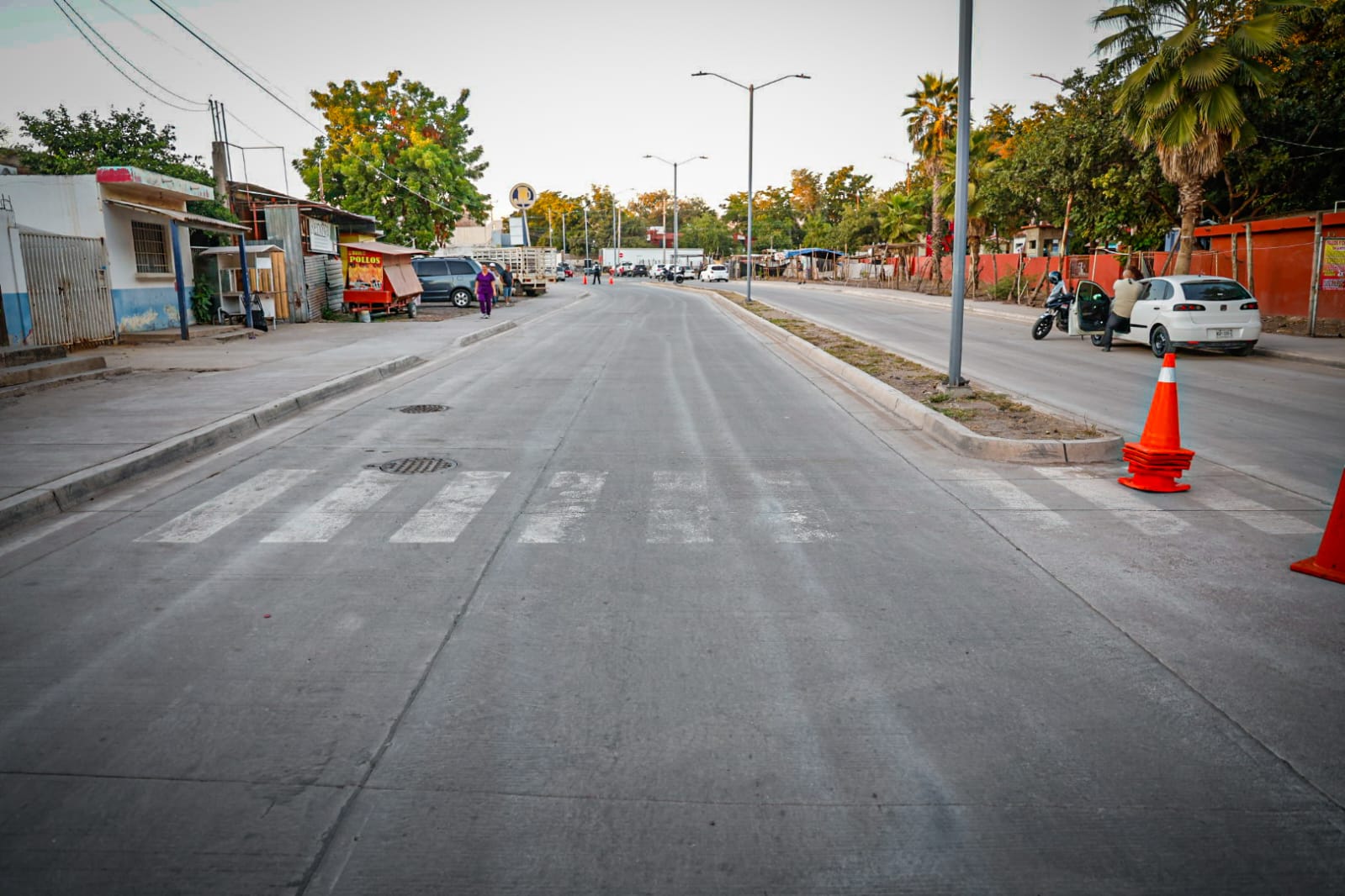 Entregan calle pavimentada en la colonia 21 de Marzo, en Culiacán