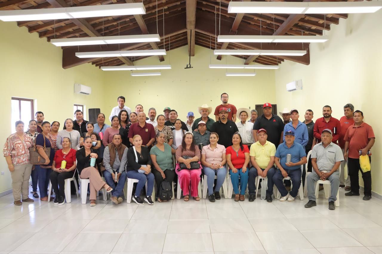 Alcaldesa de Rosario se reúne con síndicos y comisarios