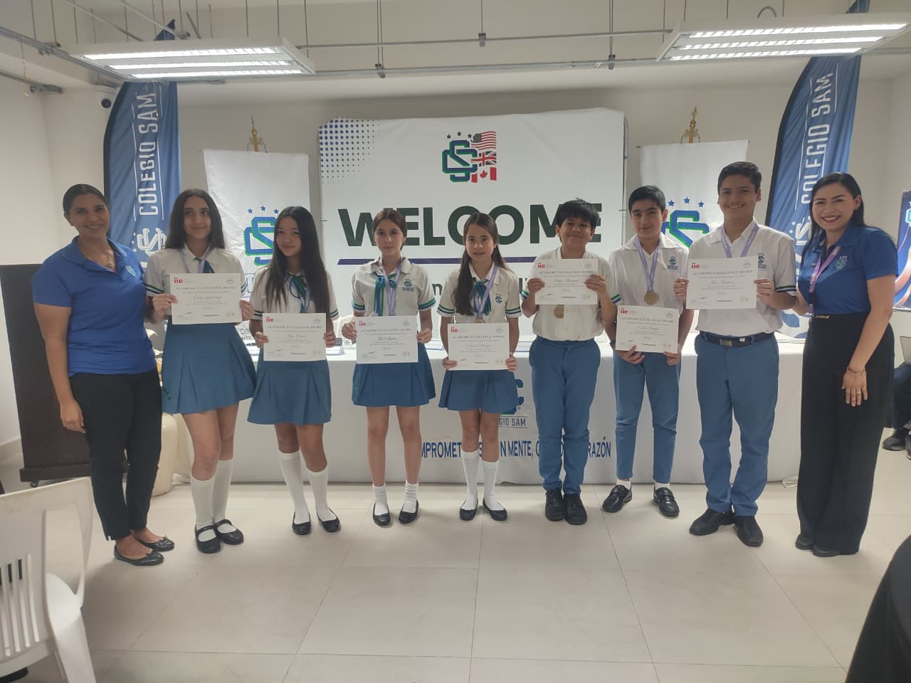 Alumnos del Colegio SAM reciben reconocimiento de TOEFL