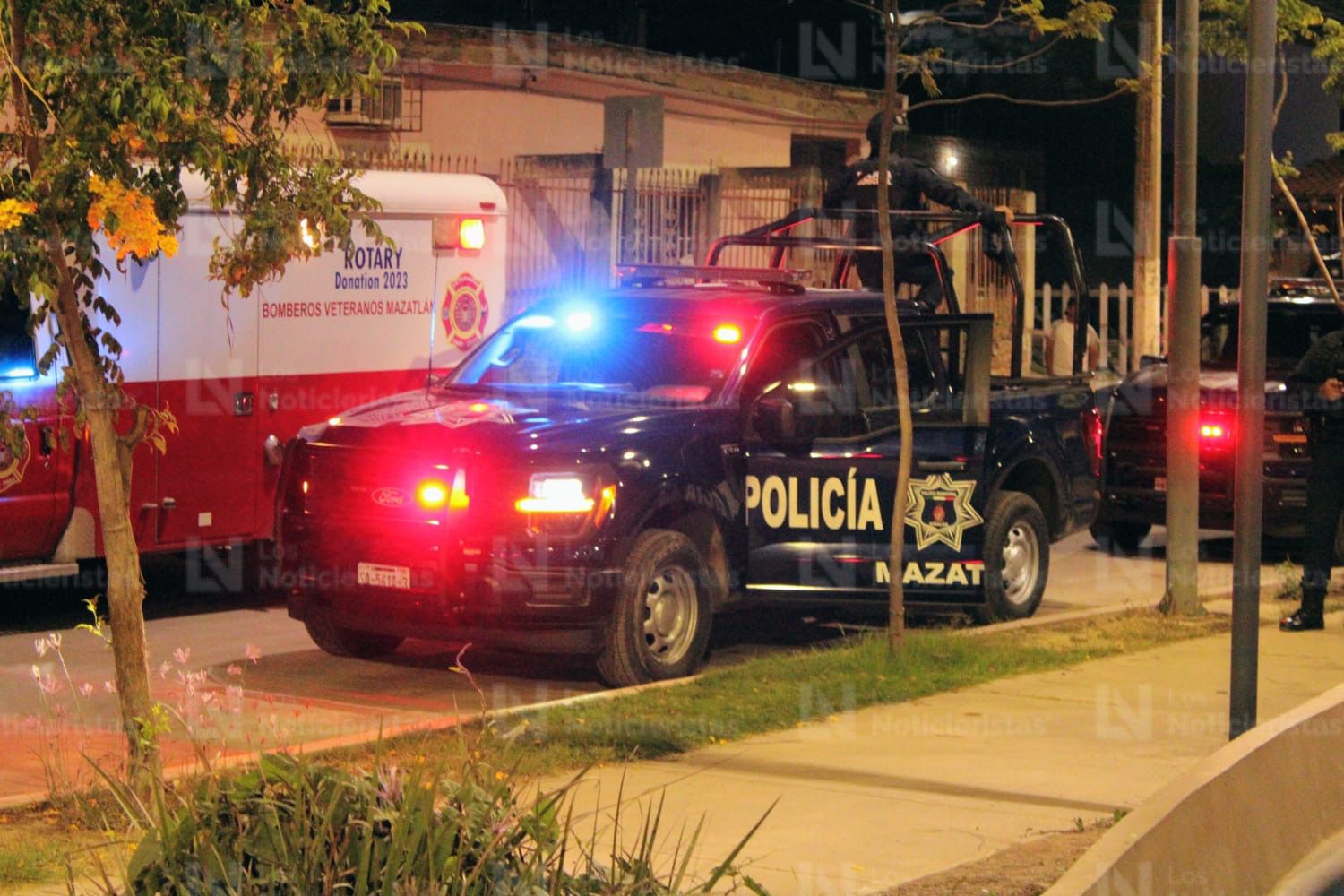 Policía Municipal de Mazatlán en el lugar de los hechos