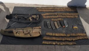 Aseguran arsenal en colonia 5 de Febrero en Culiacán