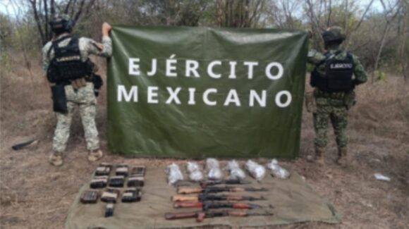 Agreden a elementos de la Defensa en San Ignacio, Sinaloa; logran asegurar arsenal