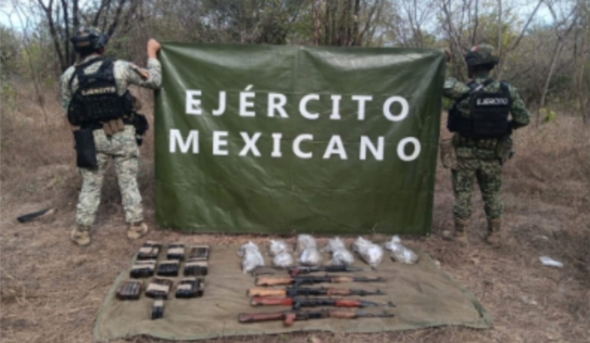 Aseguran arsenal en San Ignacio