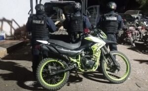 Aseguran motocicleta con alteraciones en número de serie en Culiacán