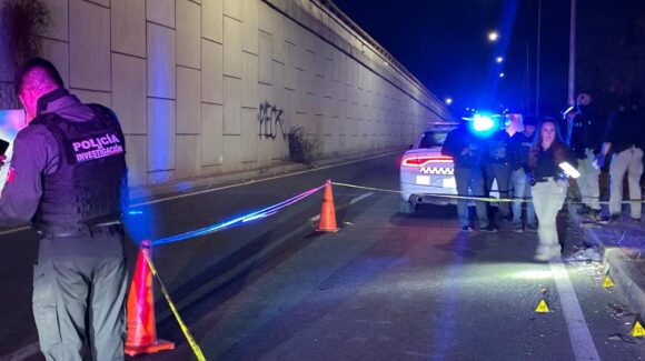 Asesinado y con la cara tapada con una prenda de vestir localizan a un hombre sobre La Costerita en Culiacán, Sinaloa