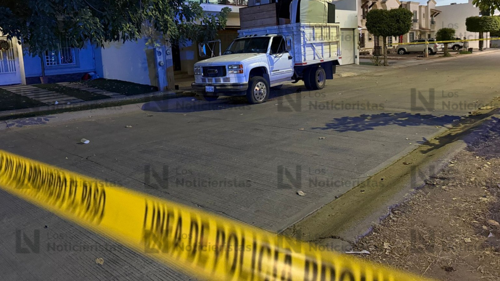 Atacan a balazos a camioneta de mudanza en la Conquista en Culiacán
