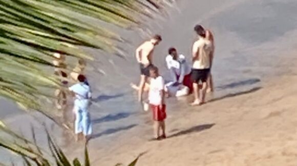 Salvan a bañista tras presentar síntomas de infarto en Olas Altas de Mazatlán, Sinaloa
