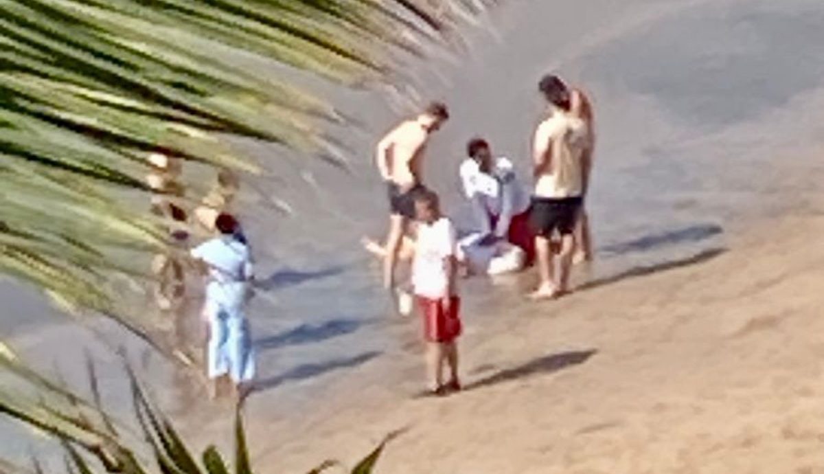 Auxilian a turista que sufría infarto en playa de Mazatlán