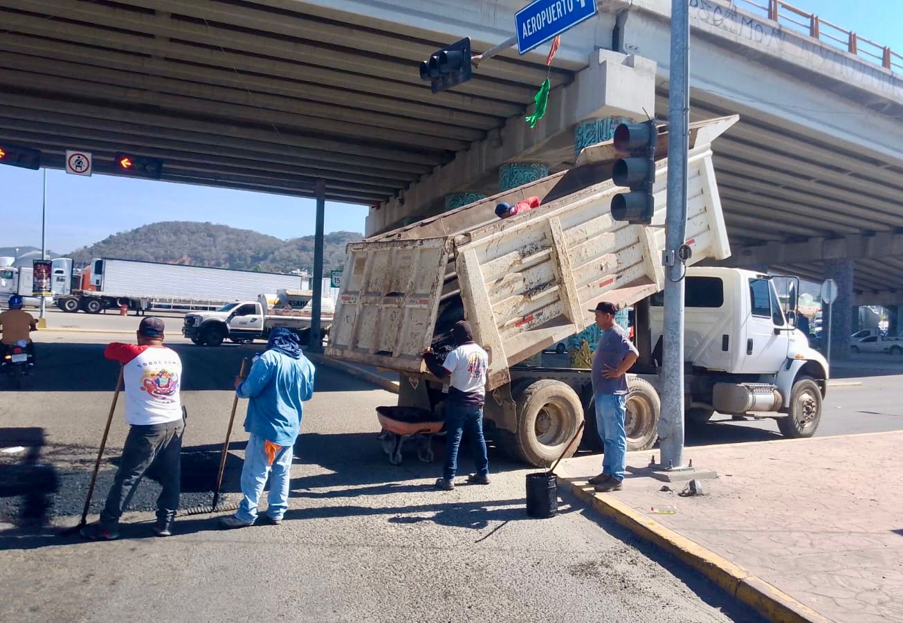 Refuerza Gobierno de Mazatlán, Sinaloa programa de bacheo en puntos ...
