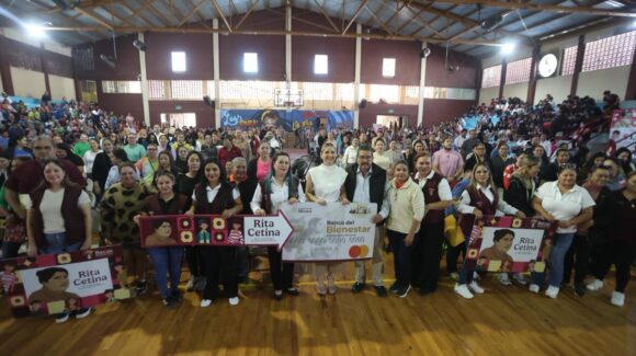 Entregan 526 Becas “Rita Cetina” a estudiantes de la Eti 5 en Mazatlán, Sinaloa