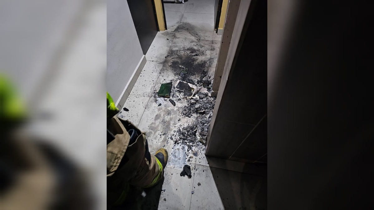 Bomberos Veteranos de Mazatlán atendieron un incendio por veladora en una vivienda