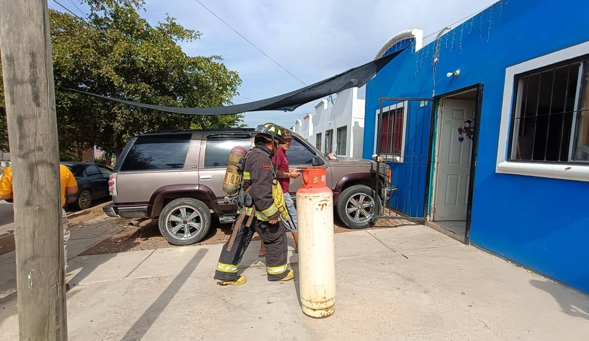 Bomberos Veteranos en Mazatlán atienden fugas de gas