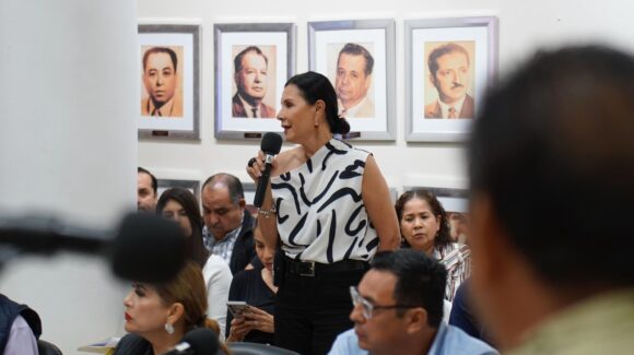 Alzan la voz en Mazatlán, Sinaloa; 23 ciudadanos participan en Cabildo Abierto