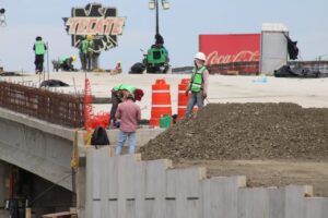 Cae obrero de un puente en Mazatlán