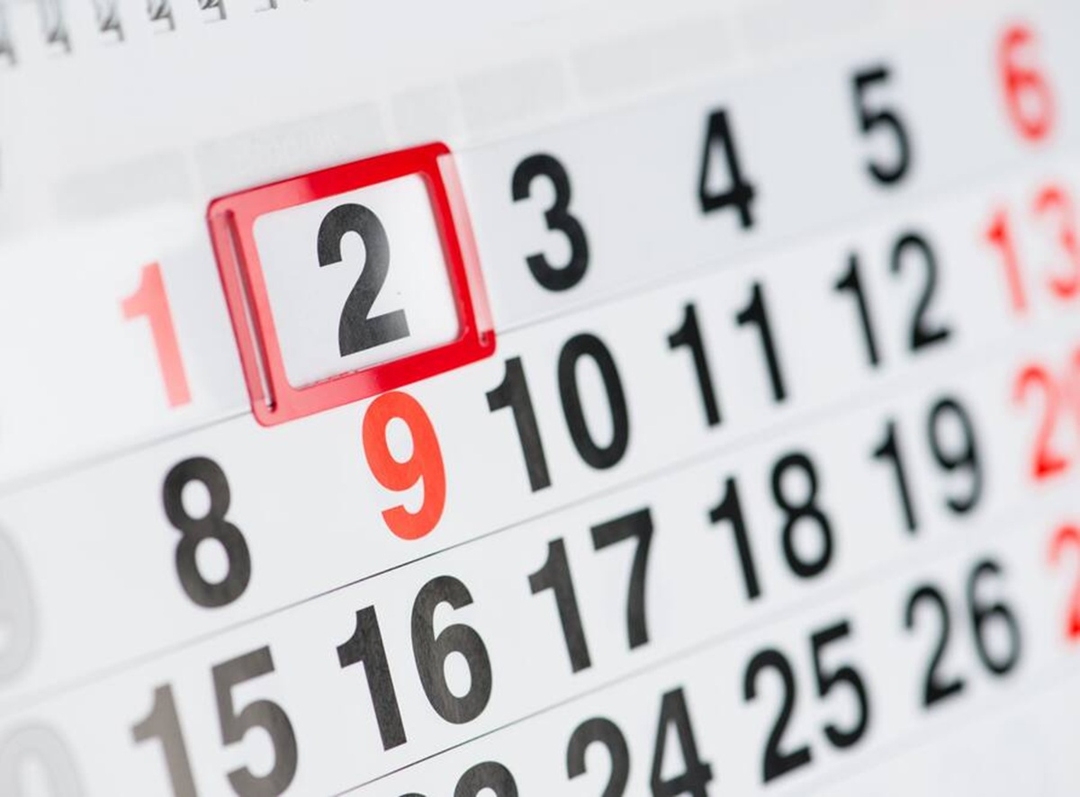 Calendario con el día 2 resaltado