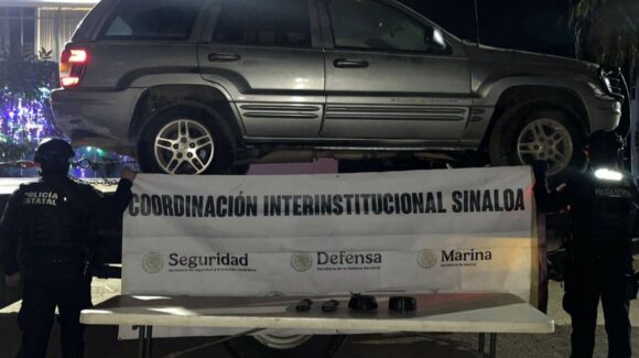 Blindada y con placas sobrepuestas, aseguran una camioneta en Aguaruto, Culiacán