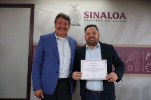 Capacitan a servidores públicos en Sinaloa
