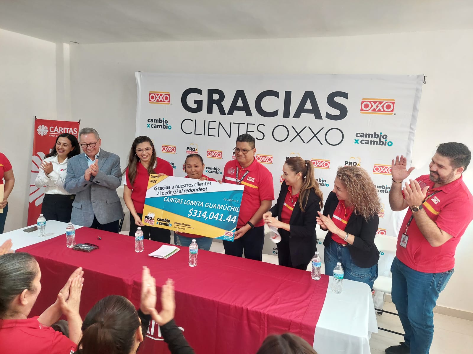 Cáritas Lomita Guamúchil recibe más de 314 mil pesos del redondeo OXXO