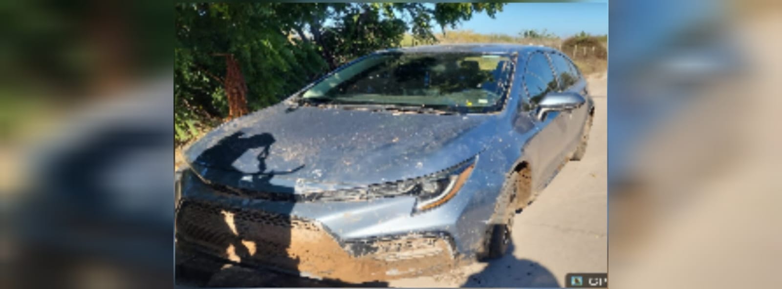 Auto con reporte de robo localizado en poblado Yameto