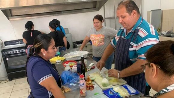 Alumnas del Cecobi representarán al Cecati 132 de Mazatlán, Sinaloa, en la Muestra Gastronómica a nivel nacional
