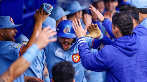 Charros arrolla a Tomateros y se pone a un triunfo del campeonato