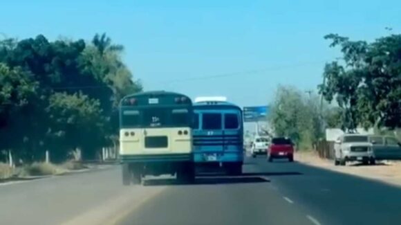 Sanciona Vialidad de Sinaloa a chofer del transporte foráneo en Ahome, al ser captado a exceso de velocidad